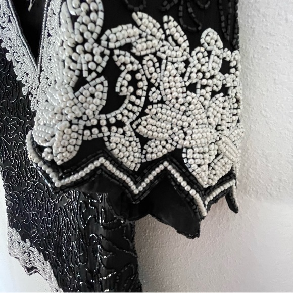 Laurence Kazar Black White Beaded Sequins Vintage Scalloped Sleeve Blouse Size M - Picture 5 of 8